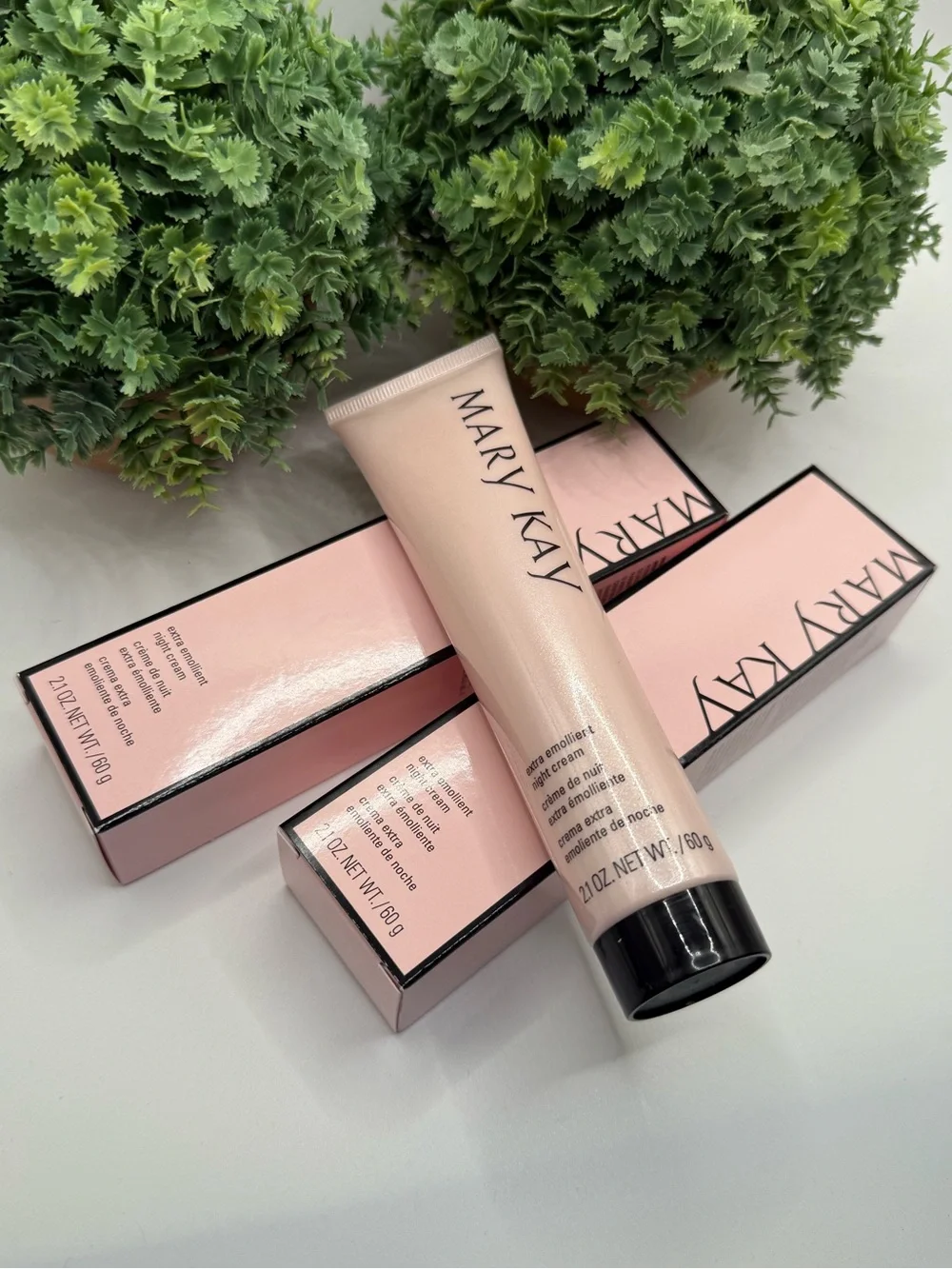 Mary Kay Extra Emollient Night Cream - Quantity 2
